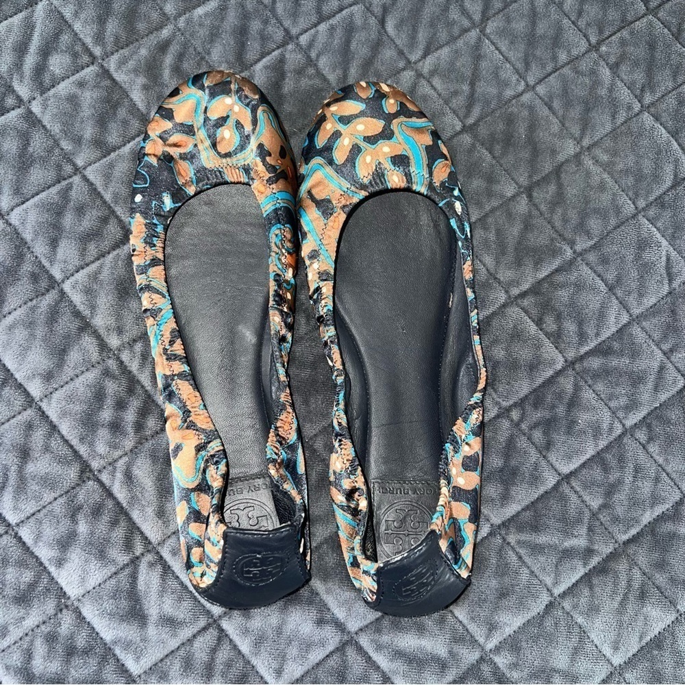 Tory Burch Ballet Flats Women’s 8.5 Shoes Floral Satin Round Toe